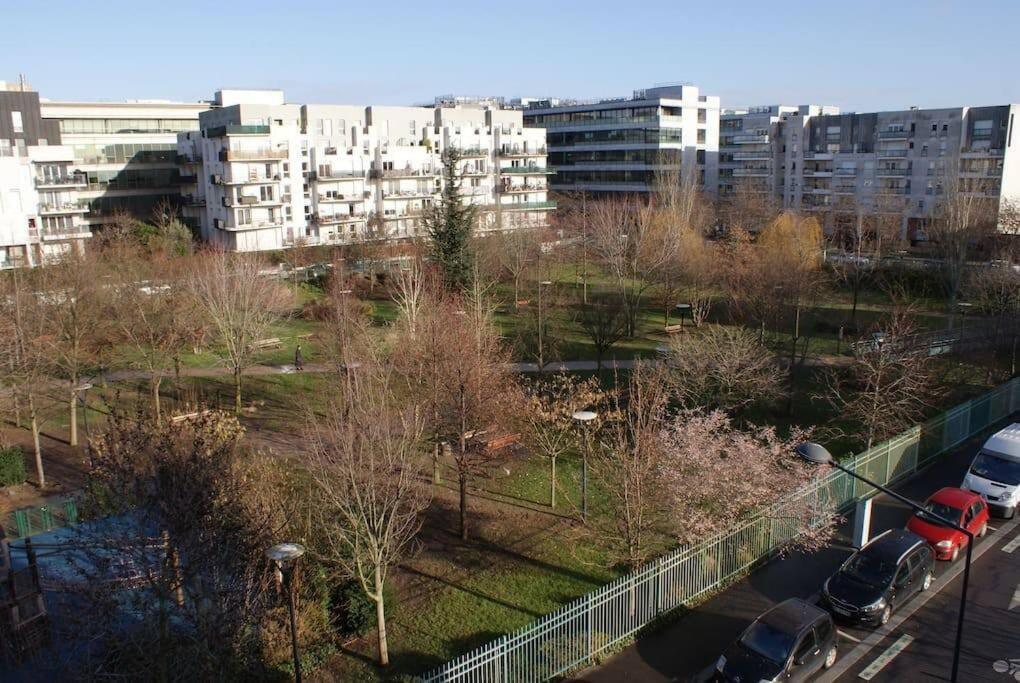 Flora2 Saint-Denis (Seine-Saint-Denis) Exterior foto